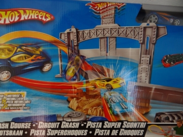 Crash Course Hot Wheels Bahn Spielzeug Auto Set Rennbahn Mattel 2009 NEU OVP